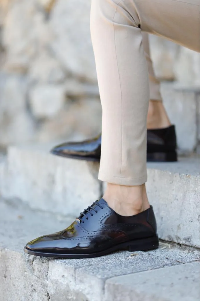 GentWith Laughlin Black Wing Tip Oxfords - GENT WITH