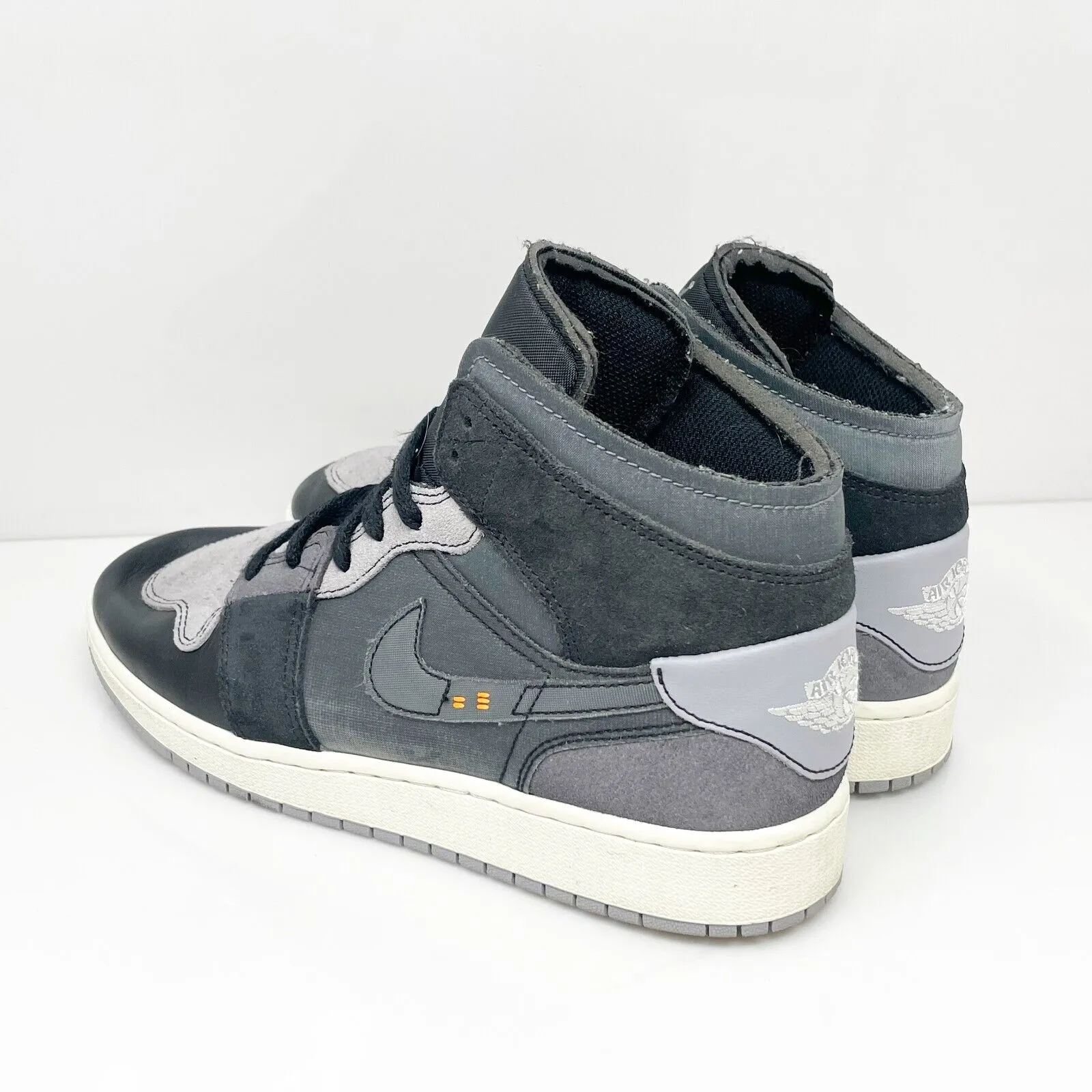 Nike Boys Air Jordan 1 Mid DV0438-001 Gray Basketball Shoes Sneakers Size 7Y