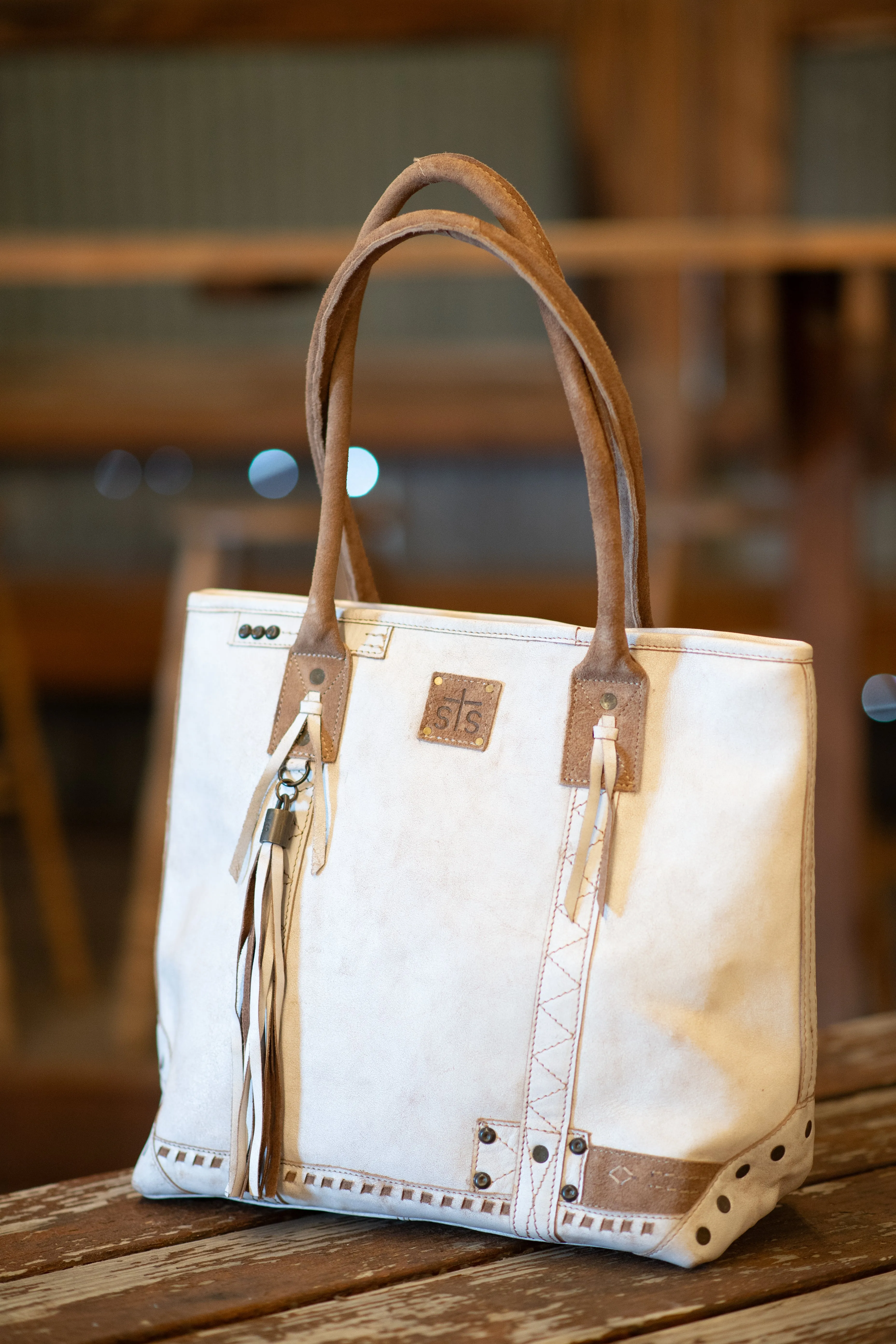 STS Cremello Tote